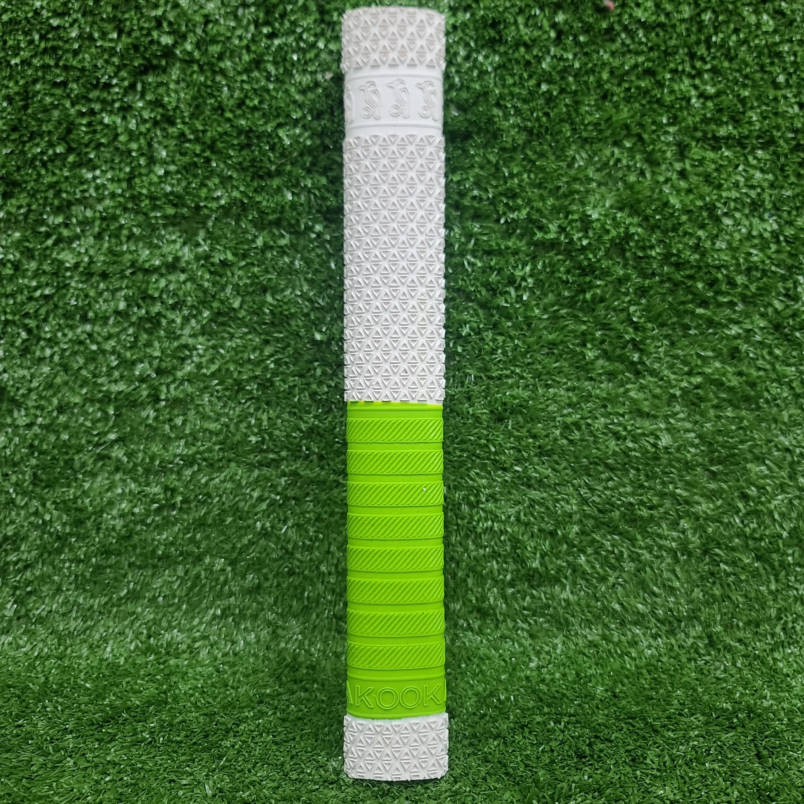 Kookaburra EXTREME Cricket Bat Grip: 2 color combo (color may vary)